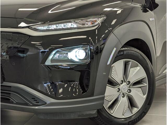 Hyundai Kona EV Limited 64 kWh Car House cleaning