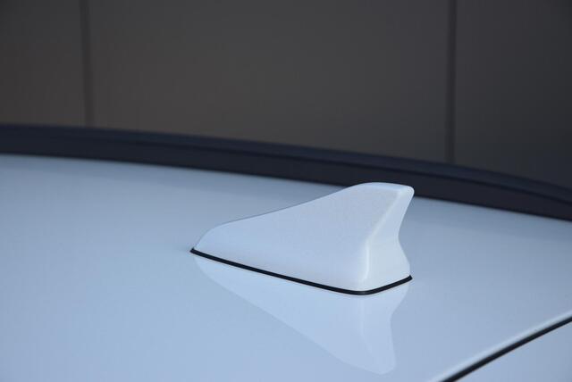 Hyundai Kona 1.6 GDi Hybrid Techno 6-DCT | Stoelventilatie/verwarming | Head up display | Elektrisch schuif-kanteldak |