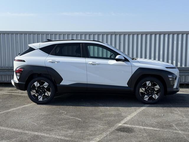 Hyundai Kona 1.6 GDI HEV Comfort Plus / ¤2.500,- Voordeel / Elektrische Achterklep / Stoel Verwarming V+A / Stuur Verwarming / Keyless / Adaptive Cruise / Navigatie / Apple Carplay&Android Auto /