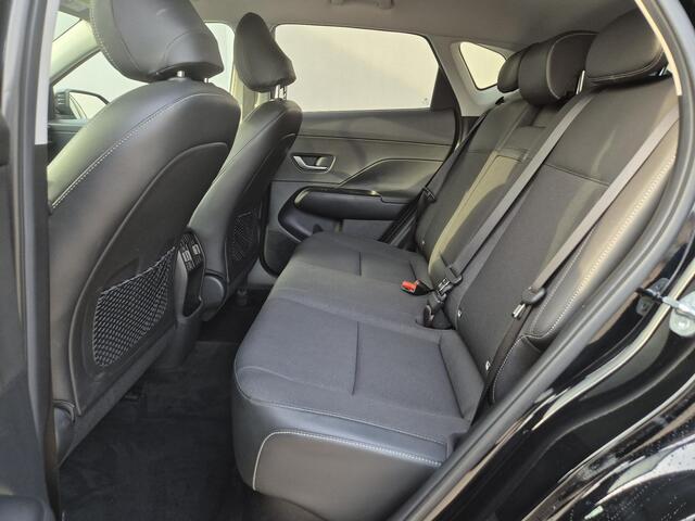 Hyundai Kona 1.6 GDI HEV Comfort Smart / Fabrieksgarantie tot 1-2030 / Stuur- & Stoel verwarming / Achteruitrijcamera / Apple Carplay Android Auto / Keyless Entry/Start / Adaptief cruise control / Draadloze telefoon lader / Climate control /