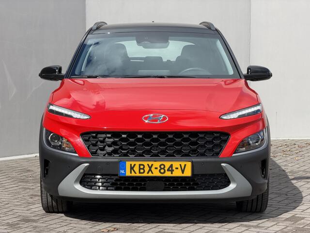 Hyundai Kona 1.6 GDI HEV Fashion Automaat / Fabrieksgarantie tot 10-2027 / Dealer Onderhouden / Adaptieve Cruise / Stuur & Stoelverwarming / Camera / Navigatie / Dodehoek Detectie / Apple Carplay & Android Auto / 18" LM wielen Premium / DAB /