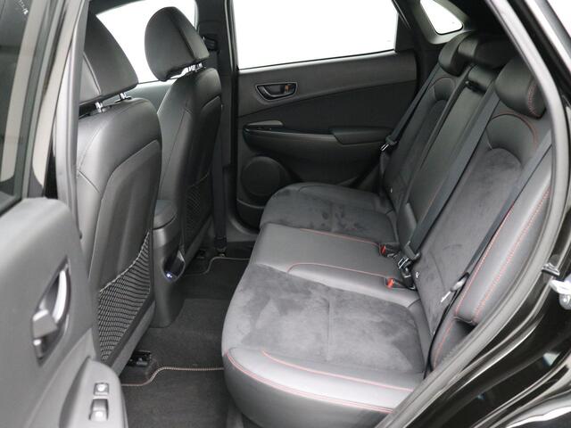 Hyundai Kona 1.0 T-GDI N Line / Elektrisch verstelbare voorstoelen / Voor & Achterstoel verwarming / Voorstoel ventilatie / N-line interieur & Exterieur / Navigatie / All seasonbanden / Dealer odnerhouden / 18" LMV / Parkeersensoren voor & achter / Keyless Entry /