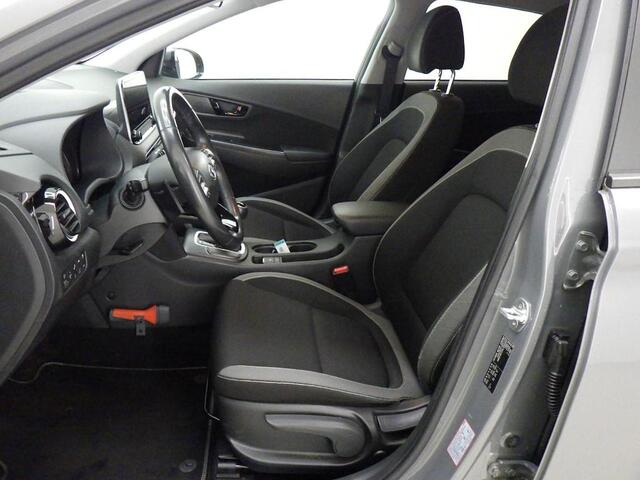 Hyundai Kona 1.6 GDI HEV FASHION I AUTOMAAT I TREKHAAK I CLIMATE CONTROL I P-CAMERA