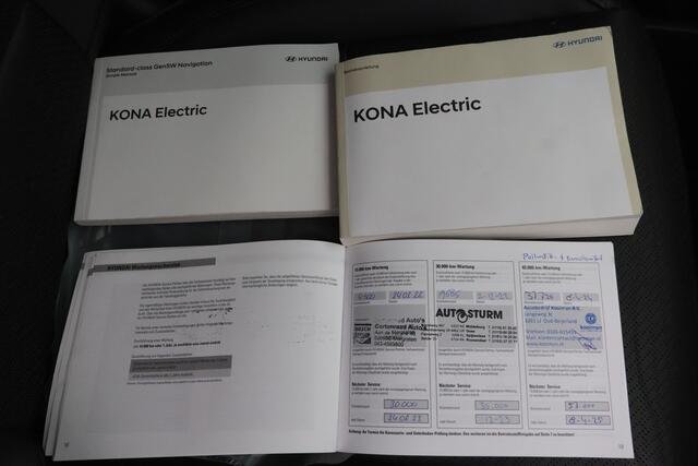 Hyundai Kona EV Premium 64 kWh SOH 100% Elek.Stoel + Leder I Stoel Verw.+Koeling
