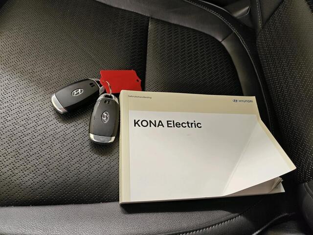 Hyundai Kona EV Premium 64 kWh | Geen import | SOH 93 % | Compleet