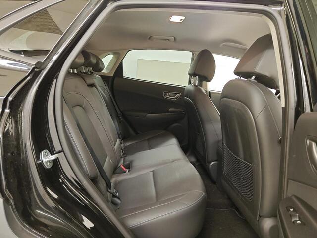 Hyundai Kona EV Premium 64 kWh | Geen import | SOH 93 % | Compleet