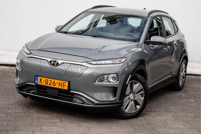 Hyundai Kona EV Comfort Smart 39 kWh SOH 96% 3-Fase/ Camera/ Navigatie/ Carplay/ Adapt. cruise/ Dab/ Warmtepomp
