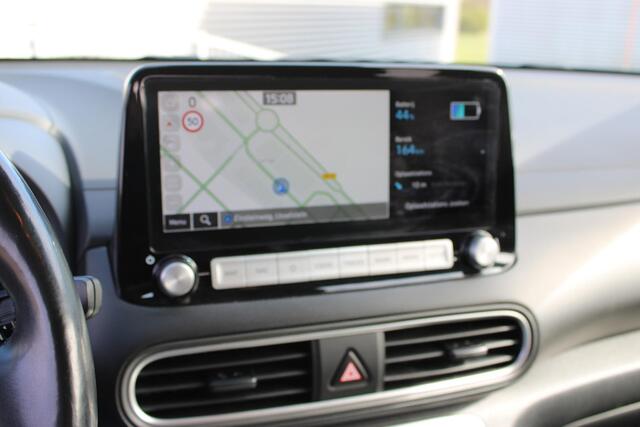Hyundai Kona EV Premium 64 kWh Leder / Navigatie / Head Up / Trekhaak