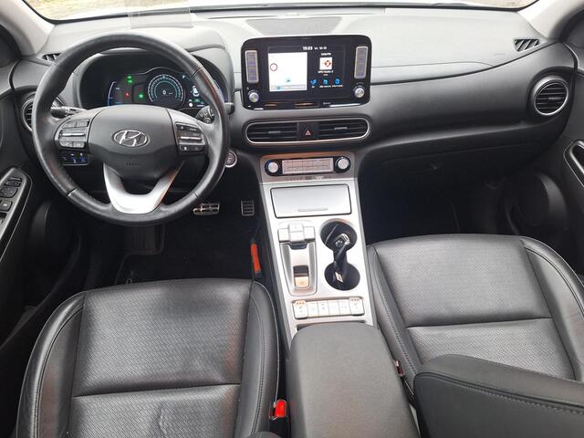 Hyundai Kona EV Premium 64 kWh | SOH: nnb | Leder | LED | Adaptive CC | Camera |