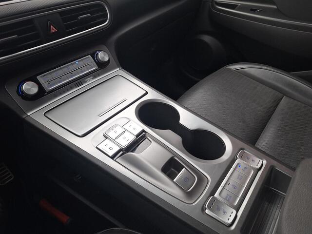 Hyundai Kona EV Premium 64 kWh | SOH: nnb | Leder | LED | Adaptive CC | Camera |