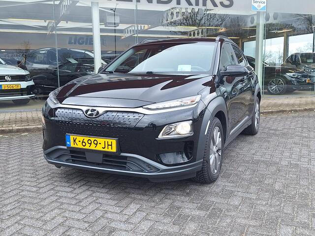 Hyundai Kona EV Fashion 64 kWh | SOH: 95,2% | 3 Fase | Warmtepomp | HUD | Navi | Adaptive CC | Blindspot |