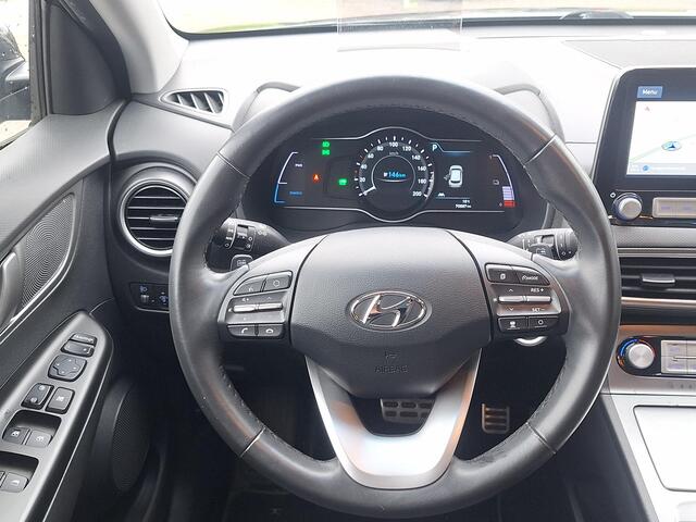 Hyundai Kona EV Fashion 64 kWh | SOH: 95,2% | 3 Fase | Warmtepomp | HUD | Navi | Adaptive CC | Blindspot |