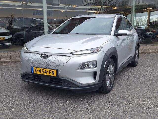 Hyundai Kona EV Comfort 64 kWh | SOH: nnb | 3 fase | Warmtepomp | Adaptive CC | Camera |