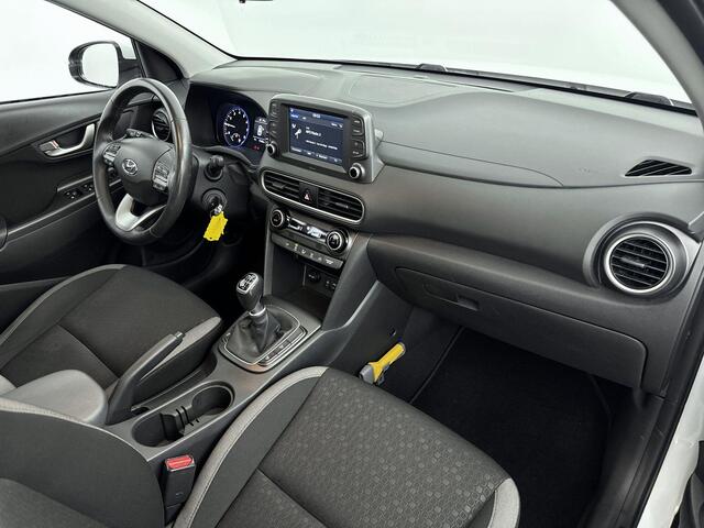 Hyundai Kona 1.0T Comfort 120Pk | Navigatie Via Apple & Android Carplay | Achteruitrijcamera | Parkeersensoren Achter | Climate Control | Cruise Control & Snelheidsbegrenzer | Trekhaak |