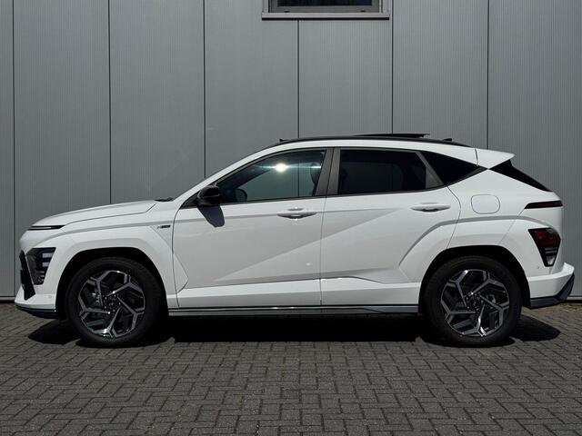 Hyundai Kona 1.6 GDI HEV N Line Sky / 3000 Voordeel / Schuif- & Kanteldak / Stoelverkoeling / Stoelverwarming Voor + Achter / 360 Camera / Memory Seat / BOSE Audio /