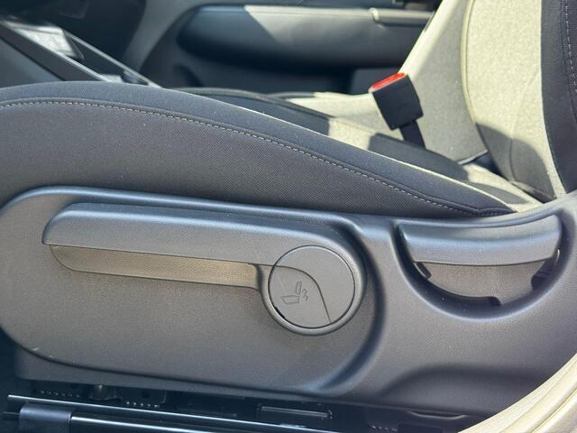 Hyundai Kona 1.6 GDI HEV E-Motion / 3000 Voordeel / Achteruitrijcamera / Navigatie / Adaptive Cruise Control / Climate Control / Lichtmetalen Velgen /