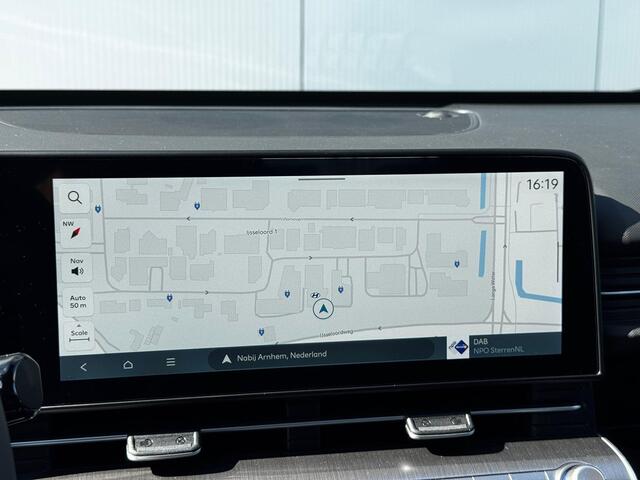 Hyundai Kona Electric Comfort 64.8 kWh / 3500 Voordeel / Achteruitrijcamera / Dynamische Navigatie / Adaptive Cruise Control / Climate Control / Lichtmetalen Velgen /