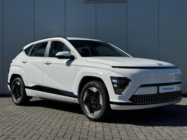 Hyundai Kona Electric Comfort 64.8 kWh / 3500 Voordeel / Achteruitrijcamera / Dynamische Navigatie / Adaptive Cruise Control / Climate Control / Lichtmetalen Velgen /