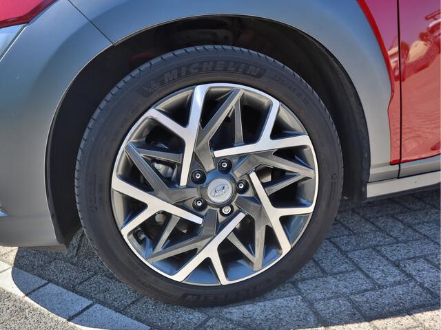 Hyundai Kona 1.6 GDI HEV Premium | Automaat | Cruise Control Adaptief | Navigatie | Camera | Trekhaak | Stoel+StuurVerwarming |