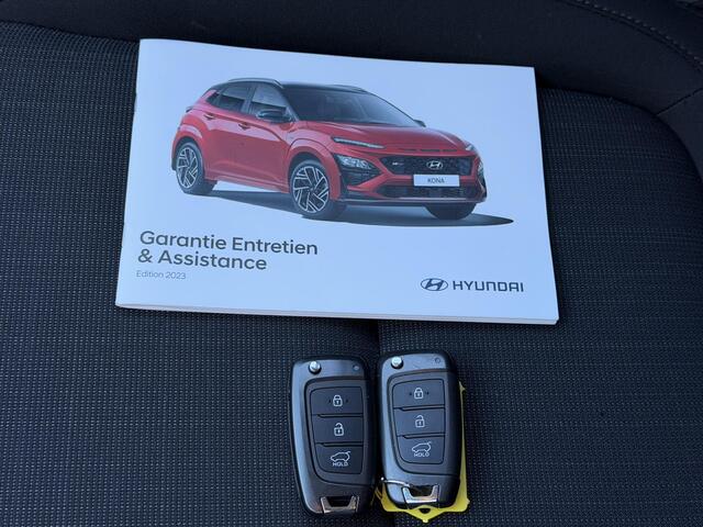 Hyundai Kona 1.6 GDI HEV Comfort Smart / Fabrieksgarantie tot 2-2028 / Goed Onderhouden / Navigatie / Apple Carplay & Android Auto / Camera / Cruise Control / PDC /