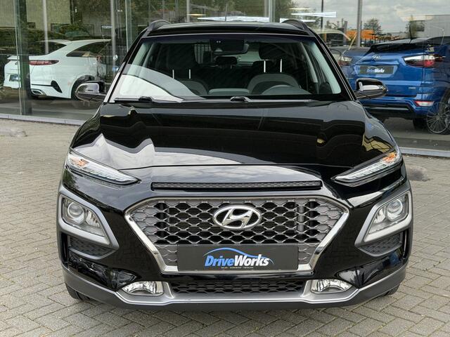 Hyundai Kona 1.0 T-GDI Fashion | Key-less | Camera | Carplay | Cruise & Climate Control | Interesse in een bezichtiging of proefrit, bel of app met 06-24282842 / 06-42130156
