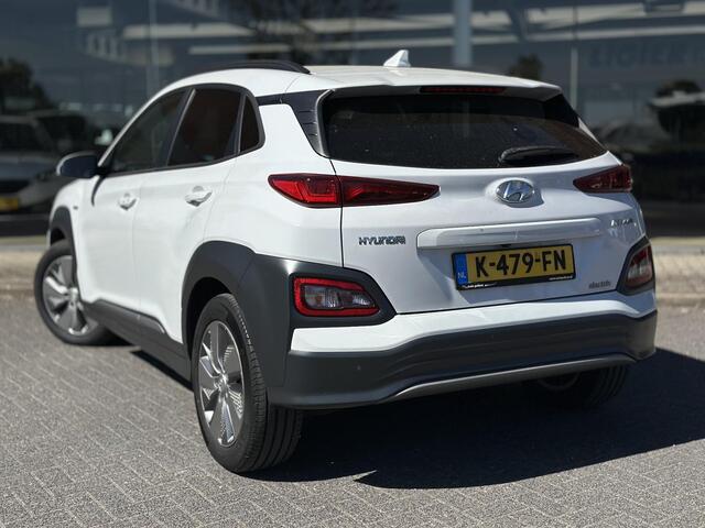 Hyundai Kona EV Fashion 64 kWh | SOH: 96,7% | Lage kmstand | 3 Fase | Warmtepomp | Blindspot |