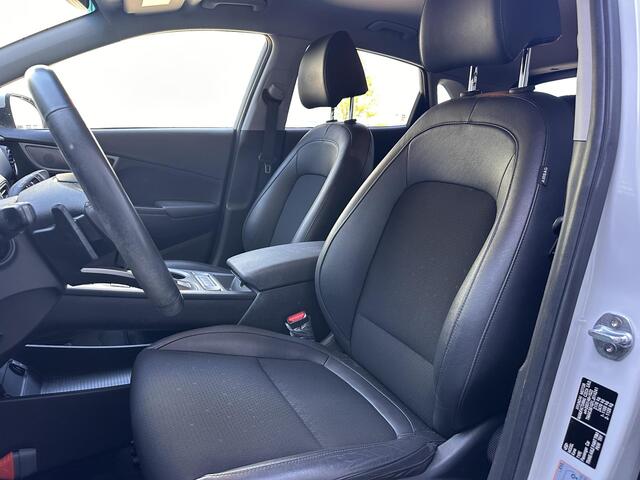 Hyundai Kona EV Fashion 64 kWh | SOH: 96,7% | Lage kmstand | 3 Fase | Warmtepomp | Blindspot |