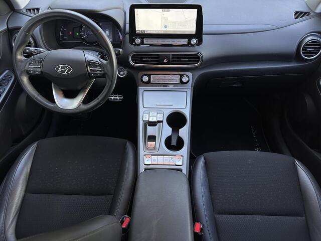 Hyundai Kona EV Fashion 64 kWh | SOH: 96,7% | Lage kmstand | 3 Fase | Warmtepomp | Blindspot |