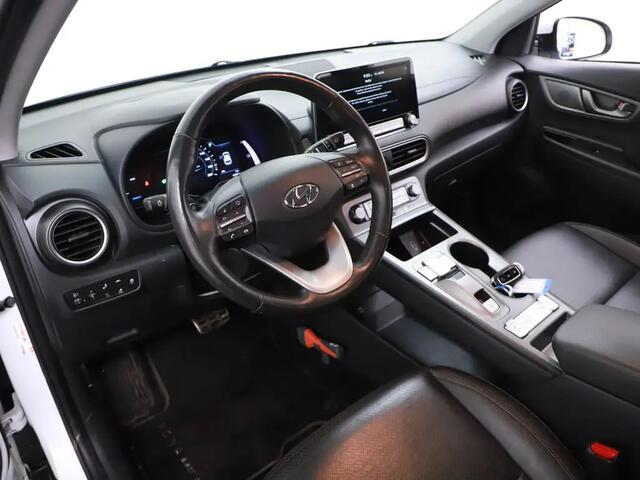 Hyundai Kona EV Premium 64 kWh Gratis Afleverpakket! | Stoelverwaming/ventilatie | Adaptieve Cruise |