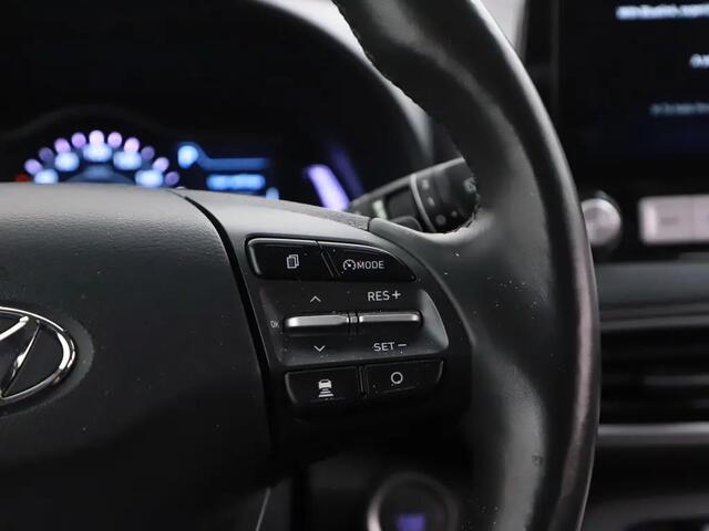 Hyundai Kona EV Premium 64 kWh Gratis Afleverpakket! | Stoelverwaming/ventilatie | Adaptieve Cruise |