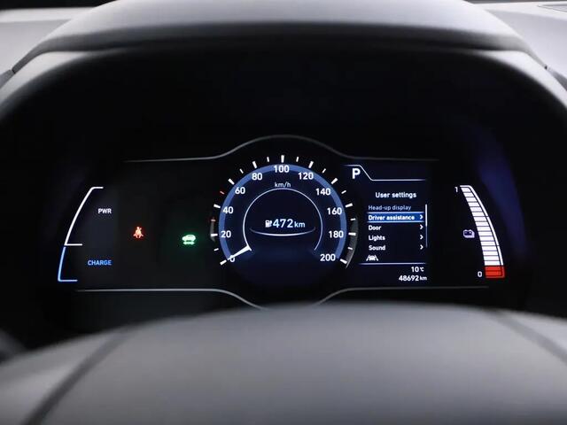 Hyundai Kona EV Premium 64 kWh Gratis Afleverpakket! | Stoelverwaming/ventilatie | Adaptieve Cruise |