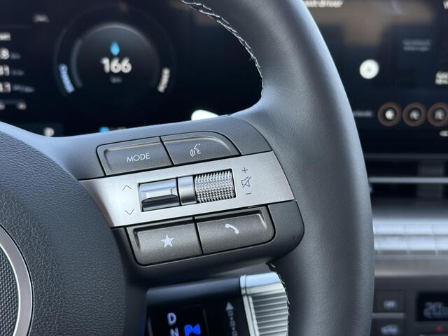 Hyundai Kona 1.6 GDI HEV Comfort Plus / ¤4.000,- Korting / Elektrische Achterklep / Stoel Verwarming V+A / Stuur Verwarming / Keyless / Adaptive Cruise / Navigatie / Apple Carplay & Android Auto /