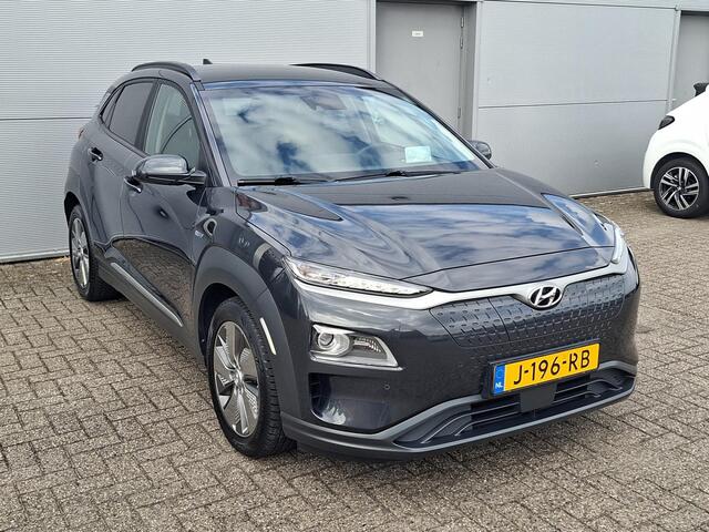 Hyundai Kona EV Premium 64 kWh - Adpt. cruise | HUD | Stoelverw./verkoeling | Cam.