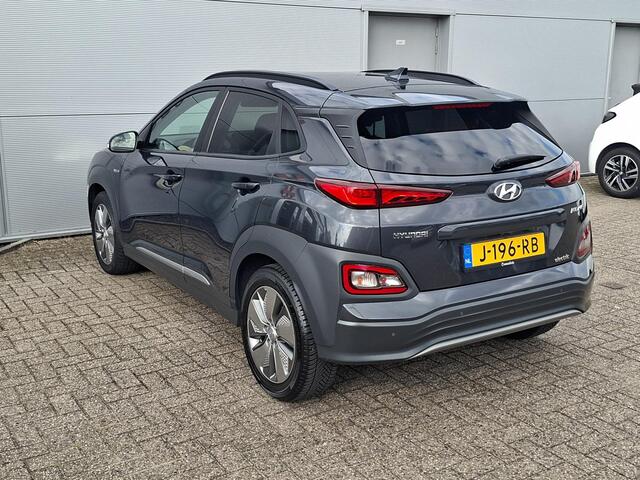 Hyundai Kona EV Premium 64 kWh - Adpt. cruise | HUD | Stoelverw./verkoeling | Cam.