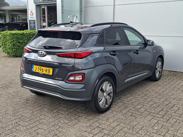 Hyundai Kona EV Premium 64 kWh - Adpt. cruise | HUD | Stoelverw./verkoeling | Cam.