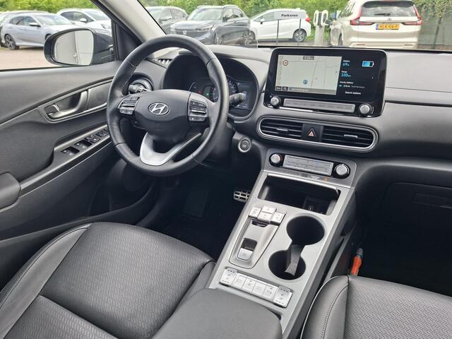 Hyundai Kona EV Premium 64 kWh - Adpt. cruise | HUD | Stoelverw./verkoeling | Cam.