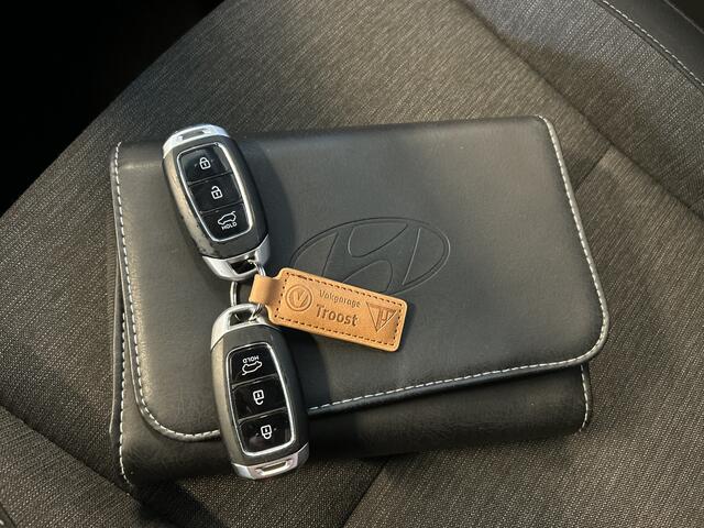 Hyundai Kona EV Fashion 39 kWh Vol Elektrisch | Cruise control | Climate control | Achteruitrijcamera | Apple carplay | Lane assist | Bluetooth