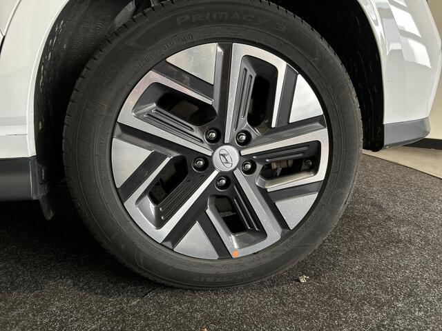 Hyundai Kona EV Comfort 39 kWh - Verwarmde stoelen | Digitaal dashboard | Hill hold functie |
