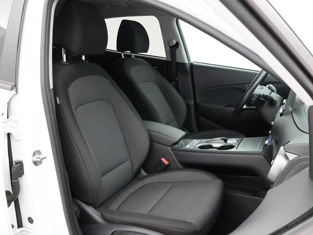 Hyundai Kona EV FASHION 39 kWh *99% SOH* + HEAD-UP DISPLAY | AFN. TREKHAAK | CAMERA | ADAPTIVE CRUISE CONTROL | KRELL