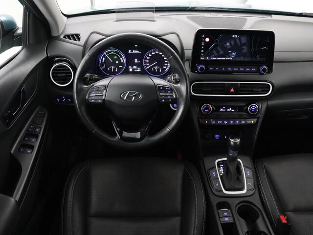 Hyundai Kona 1.6 GDI HEV Premium | 1e eigenaar | Stoelventilatie | Leder | Adaptive cruise | Head-Up | Trekhaak | Achterbankverwarming | Carplay | Navigatie | Keyless | Krell Audio | Side Assist | Stoelverwarming