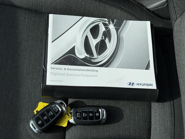 Hyundai Kona EV Comfort 64 kWh / Accu SOH 100% / Volledig Onderhouden / 8 Jaar Batterij Garantie / Adaptieve Cruise / Navigatie / Warmtepomp / Krell Audio / Camera / PDC /