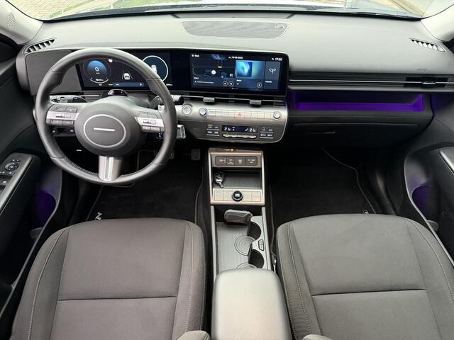 Hyundai Kona 1.6 GDI HEV Comfort Smart Voorstoelen verwarmd / Stuur verwarming / Privacy glas / Apple Carplay - Android Auto / Navigatiesysteem / 18 inch Lichtmetaal /