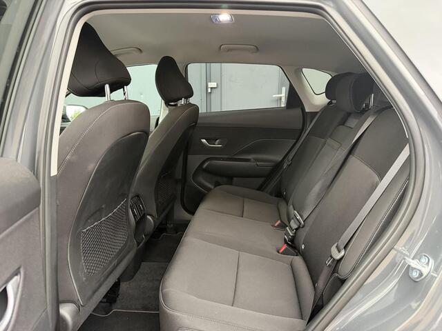 Hyundai Kona 1.6 GDI HEV Comfort Smart Voorstoelen verwarmd / Stuur verwarming / Privacy glas / Apple Carplay - Android Auto / Navigatiesysteem / 18 inch Lichtmetaal /