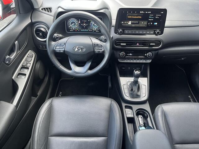 Hyundai Kona Premium 1.6 GDI HEV 105pk | TREKHAAK | LEDER | NAVI | APPLE CARPLAY / ANDROID AUTO | HEAD-UP DISPLAY | ADAPTIVE CRUISE |