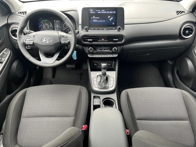 Hyundai Kona Comfort+ 1.6 GDI HEV 140pk | CAMERA | APPLE CARPLAY / ANDROID AUTO | LM-VELGEN | CRUISE CONTROL | PARKEERSENSOREN |