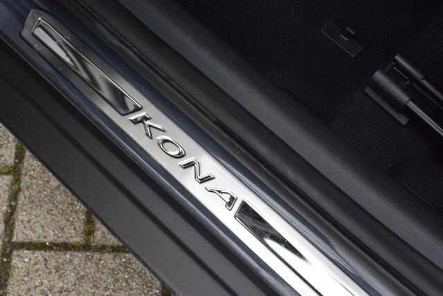 Hyundai Kona 1.0T Essence | Navigatie | Climate-/ Cruise Control | Camera + Sensoren |