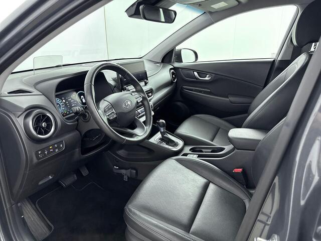 Hyundai Kona 1.6 GDI HEV Premium | Trekhaak 1300kg | Achteruitrij camera | All season banden | Stoel & stuur verwarming | Elektrische stoelen | Adaptive cruise | Dodehoek detectie |