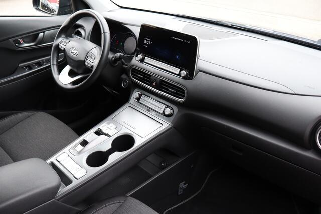 Hyundai Kona EV Comfort 64 kWh Dealeronderhouden! Achteruitrijcamera/Apple carplay/Warmtepomp/Adaptieve cruise control/Lane assist/Climate control/Navigatie