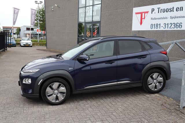 Hyundai Kona EV Comfort 64 kWh Dealeronderhouden! Achteruitrijcamera/Apple carplay/Warmtepomp/Adaptieve cruise control/Lane assist/Climate control/Navigatie