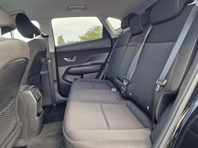 Hyundai Kona Comfort Plus 1.6 GDI HEV 137pk | STOEL + STUURVERW. | NAVI | APPLE CARPLAY / ANDROID AUTO | 18'' TWO-TONE LM-VELGEN |